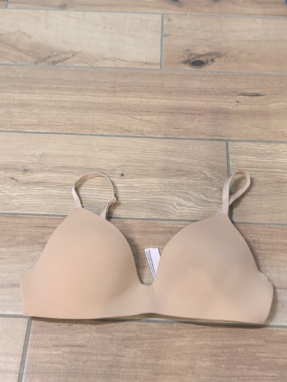 Victoria's Secret Beige T-Shirt Bra 34B Lightly Lined